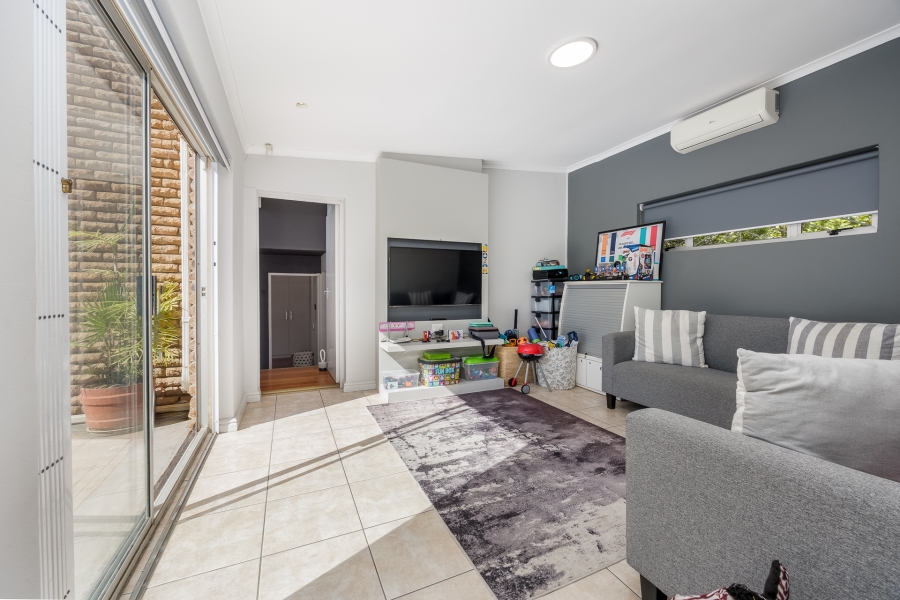 4 Bedroom Property for Sale in Vierlanden Western Cape